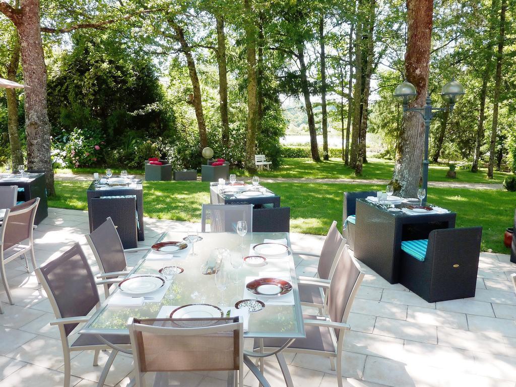 Les Lauryvan Bed & Breakfast *