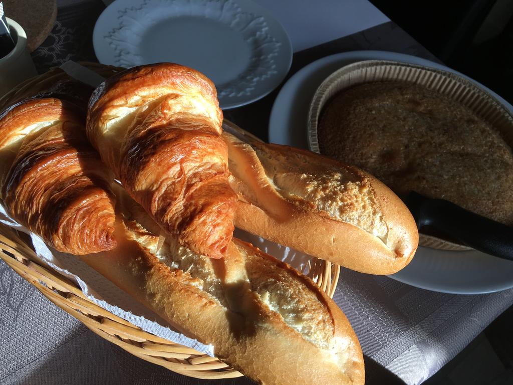 Les Lauryvan Bed & Breakfast